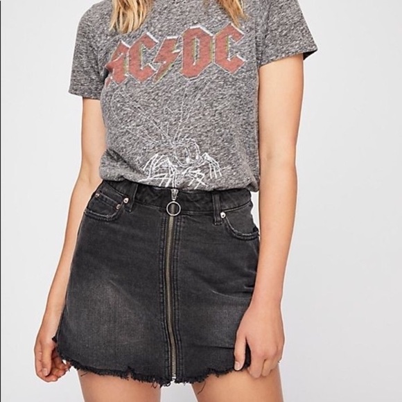 Free People Dresses & Skirts - Free people distressed zip it up skirt NWT